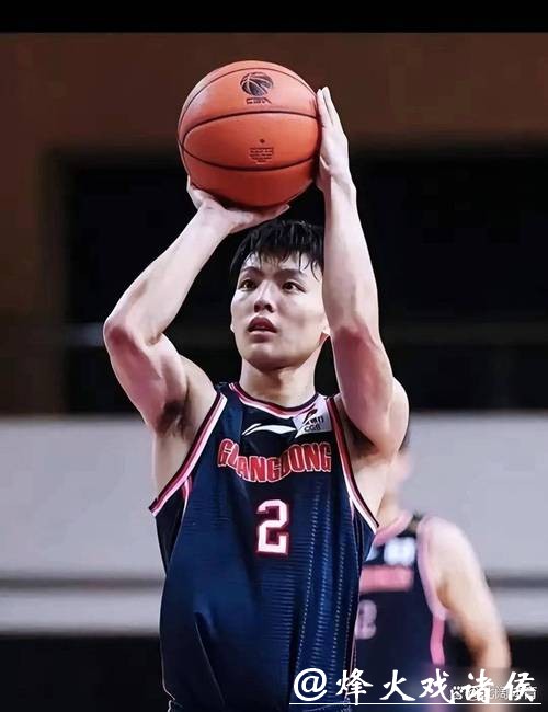 广东男篮险胜广州背后藏着什么秘密?答案藏在那个急停跳投的三分里! 广东男篮险胜广州背后藏着什么秘密?答案藏在那个急停跳投的三分里!