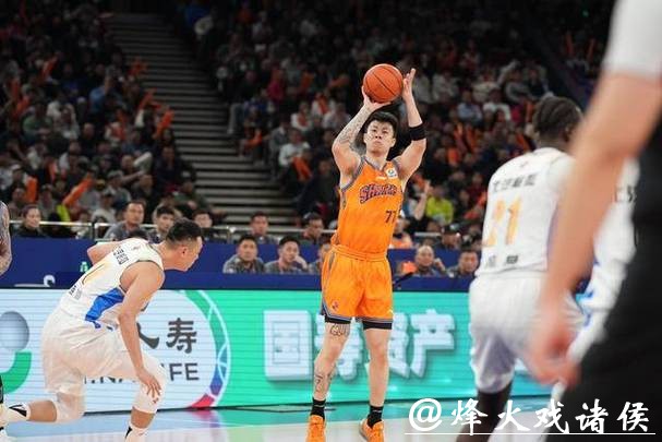 三连胜！上海久事男篮主场战胜北京队